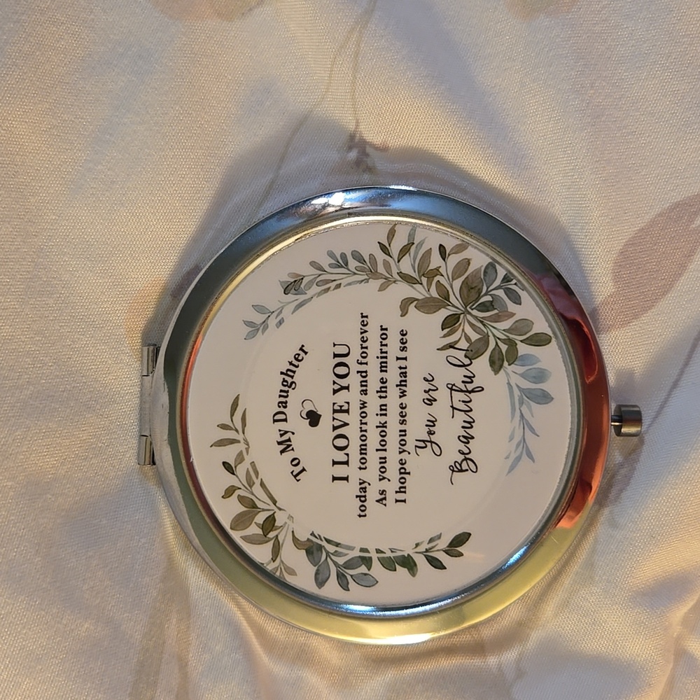 Compact Mirror With Fliral Design And Inspirational Message For Daughter - Picture 2 of 4